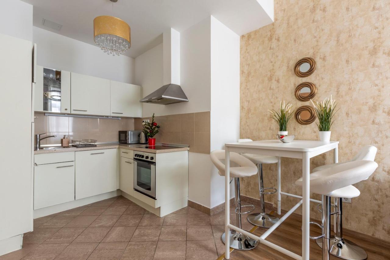 Explore Budapest From A Luxurious Cozy Apartment Exteriör bild
