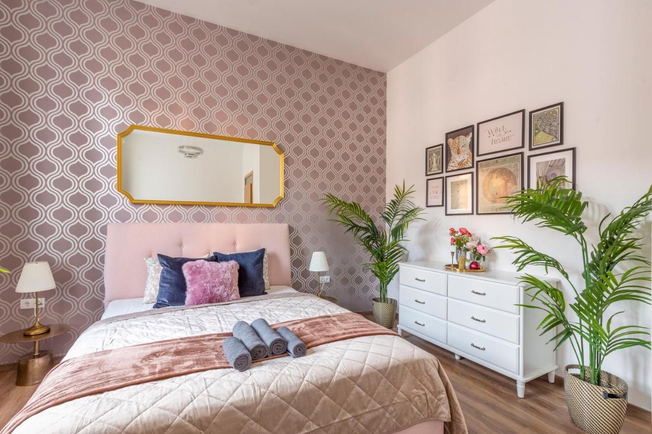 Explore Budapest From A Luxurious Cozy Apartment Exteriör bild