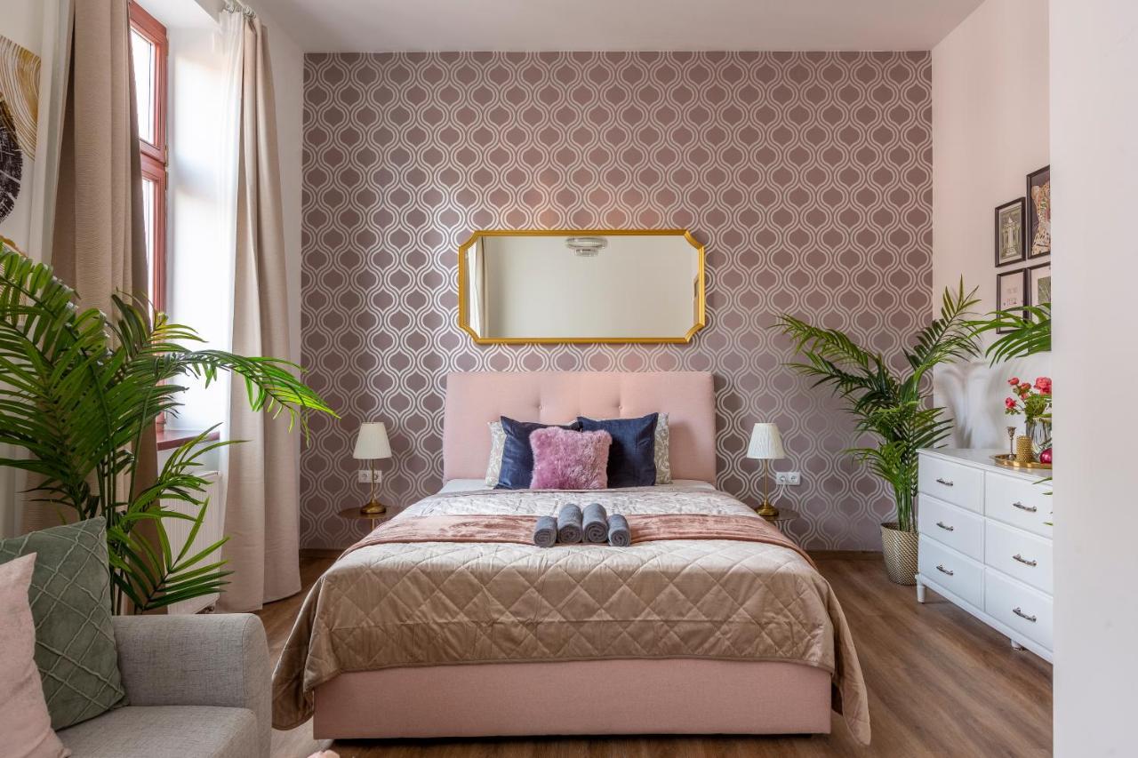Explore Budapest From A Luxurious Cozy Apartment Exteriör bild